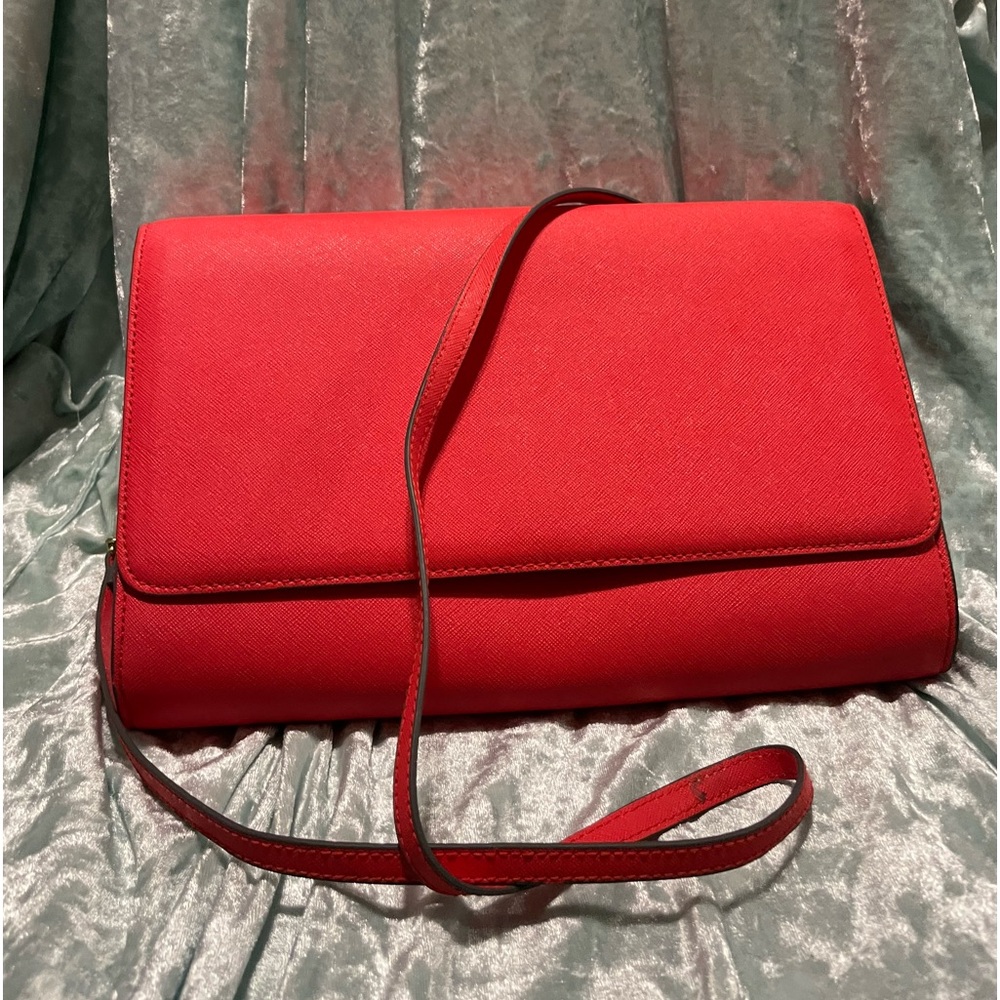Coral clutch